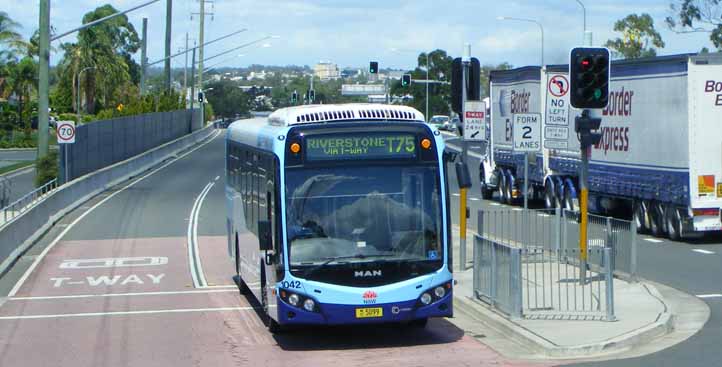 Busways MAN 18.320 Custom CB80 1042